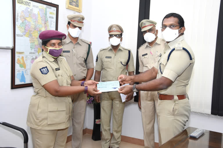 Distribution of checks to Home Guard families