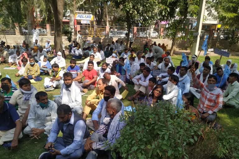 Disabled protests in Hisar over their demands