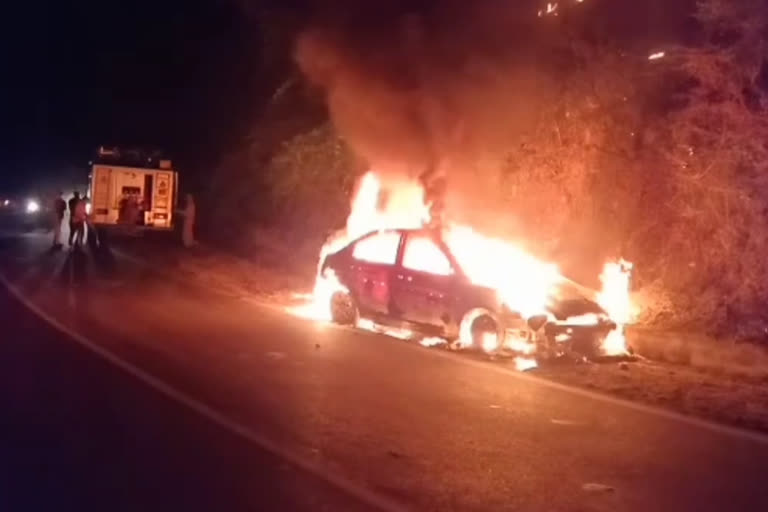 Fire on the moving car on the Kalamb-Paonta Sahib highway