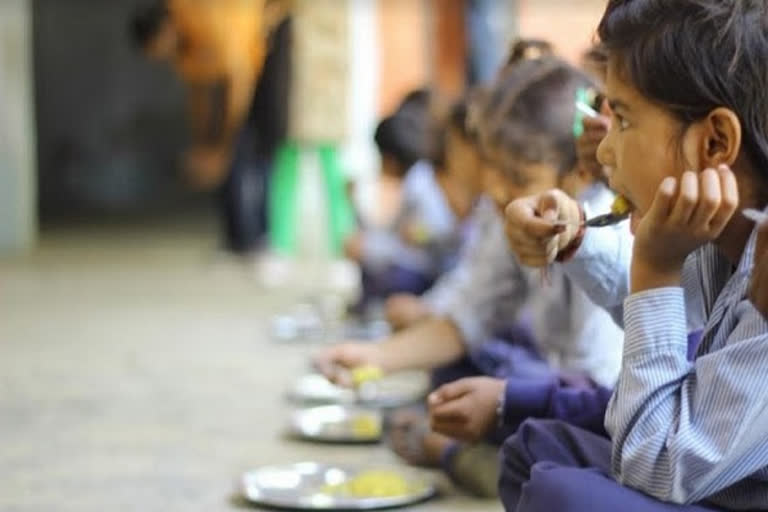 SC seeks Centre's response on mid-day meals