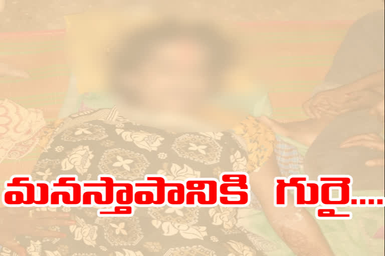 భర్త వేధింపులు తాళలేక వివాహిత ఆత్మహత్య