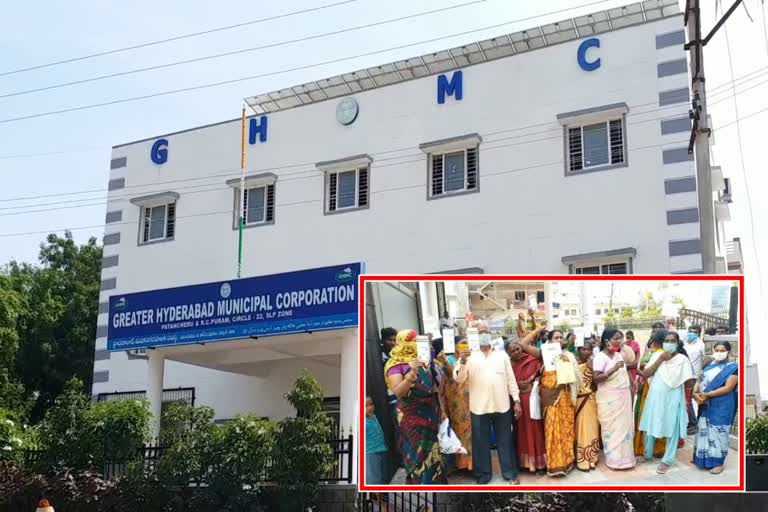 flood victims protest at patancheru ghmc circle office