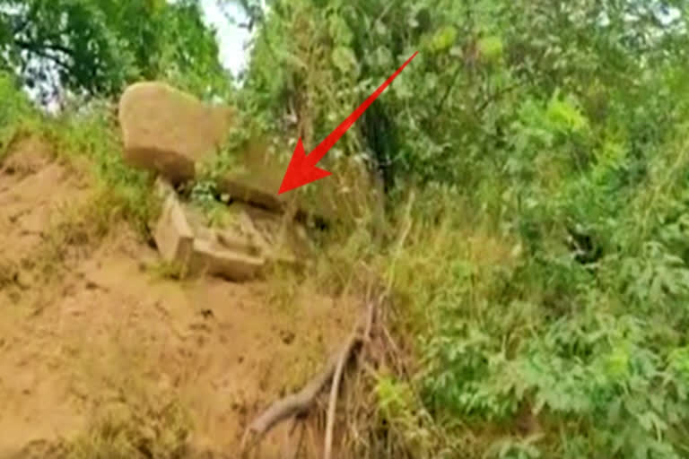 An ancient Shiva temple has emerged on the banks of the river Penna in kadapa district