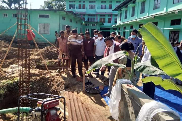 মৰাণ মহিলা মহাবিদ্যালয়ত শ্ৰেণীকোঠা আৰু আলোচনা কক্ষৰ আধাৰশিলা স্থাপন