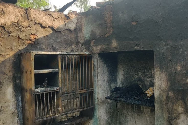 fire in a farmer house in Dhangaon of bemetara