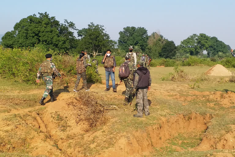 police-personnel-injured-in-naxal-attack-in-lohardaga