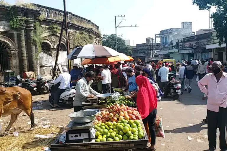 સુભાષ શાકમાર્કેટમાં શાકભાજીના ભાવમાં વધારો