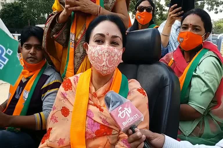 MP Dia Kumari campaigned in Jaipur,  BJP leaders violate Corona Guideline