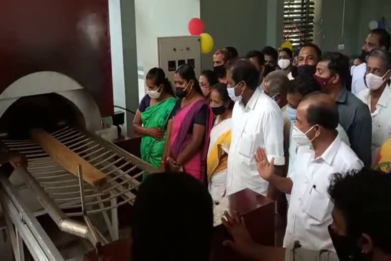 വയനാട്  Wayanad  Employment Guarantee Scheme  Gas crematorium  തൊഴിലുറപ്പ് പദ്ധതി  ശ്മശാനം