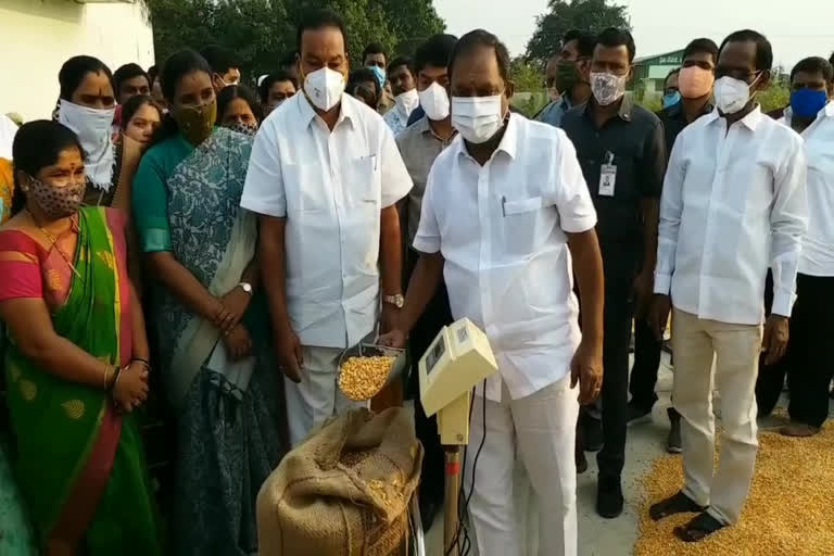 minister koppula eeshwar inaugurated corn purchasing centres in jagtial district