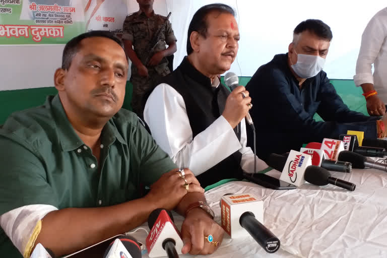 दुमका में भाजपा पर बरसे स्वास्थ्य मंत्री