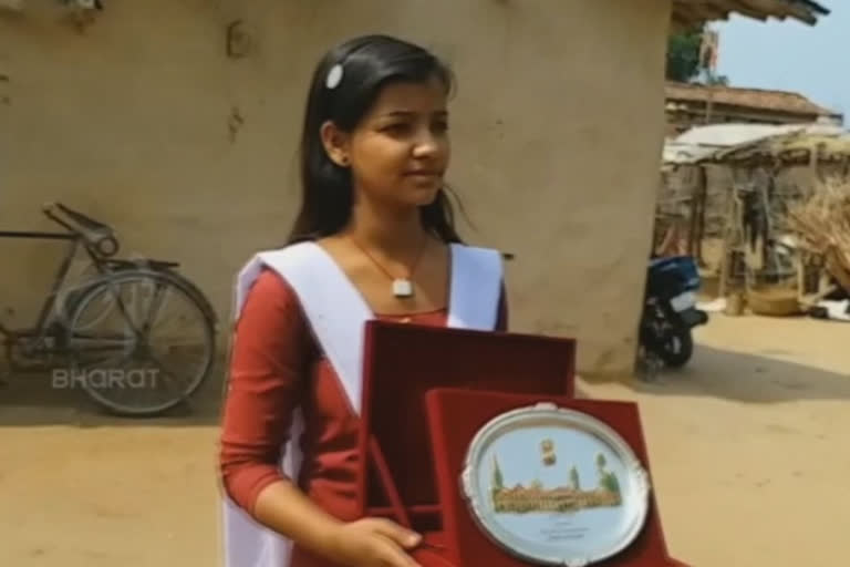 etv bharat special story about a girl who won diana award from britan government