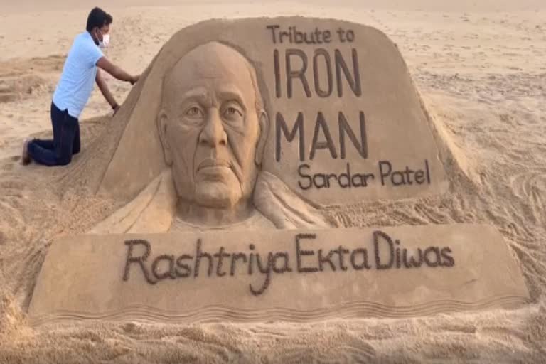 sand art on sardar patel in puri