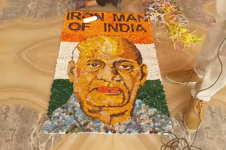 rajasthan latest news  jaipur news in hindi  national unity day  iron man of india  news relatedf to sardar vallabh bhai patel  sardar vallabh bhai patel pictures  Portrait of sardar vallabh bhai patel  paper quilling portrait  സർദാർ വല്ലഭായ് പട്ടേലിന്‍റെ അപൂർവ ഛായചിത്രമൊരുക്കി ഏഴുവയസുകാരൻ  സർദാർ വല്ലഭായ് പട്ടേൽ  സർദാർ വല്ലഭായ് പട്ടേലിന്‍റെ ഛായചിത്രം