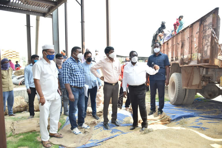 collector narayana reddy visit paddy center in nizamabad kalur