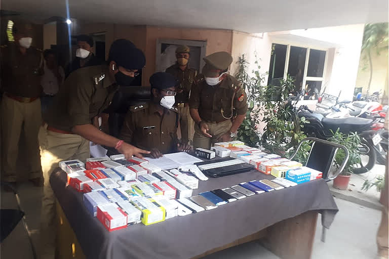 Noida: Four thieves arrested, 60 mobile phones recovered