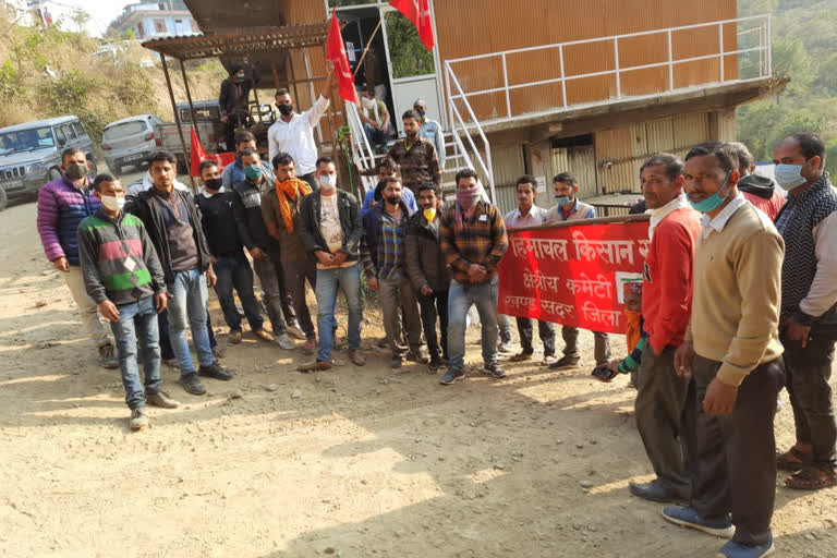 Kisan Sabha accuses Fourlane company for  employment