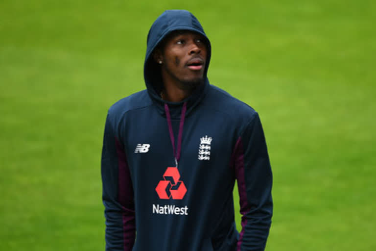 jofra archer predicted in 2013 that chris gayle will boult before 100 runs when he is in bowling