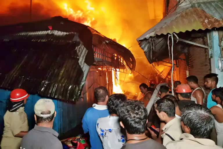 Massive fire in Pandu