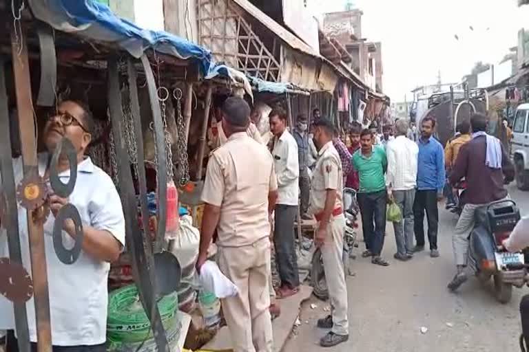 encroachment operation in main market