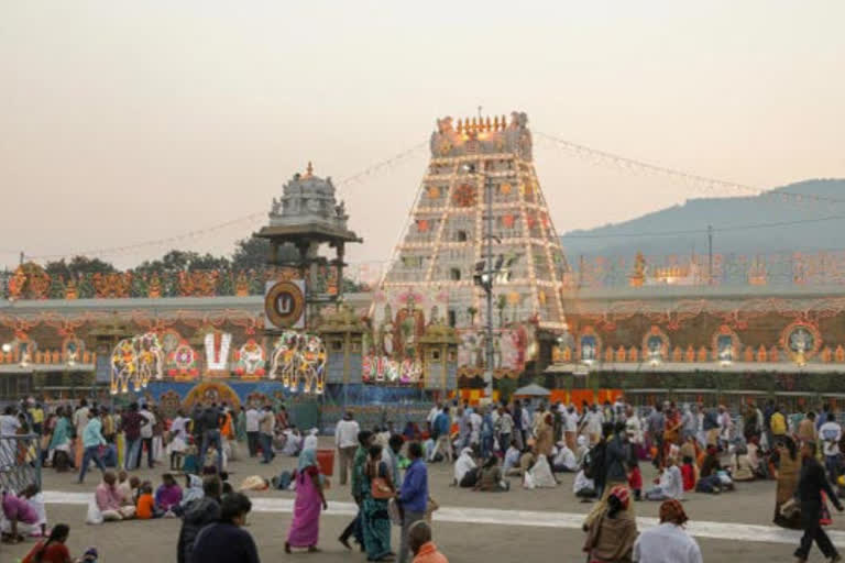 devotees-coming-to-tirumala-in-unlock-5-dot-0