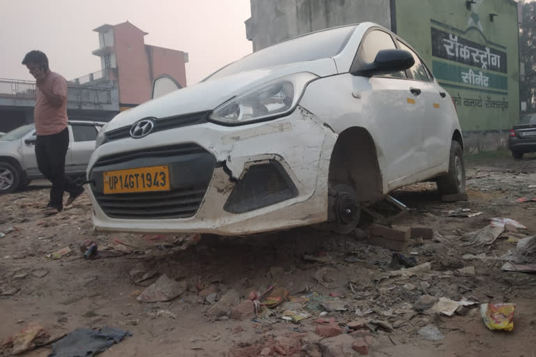 taxi-car-tyre-stolen-in-ghaziabad