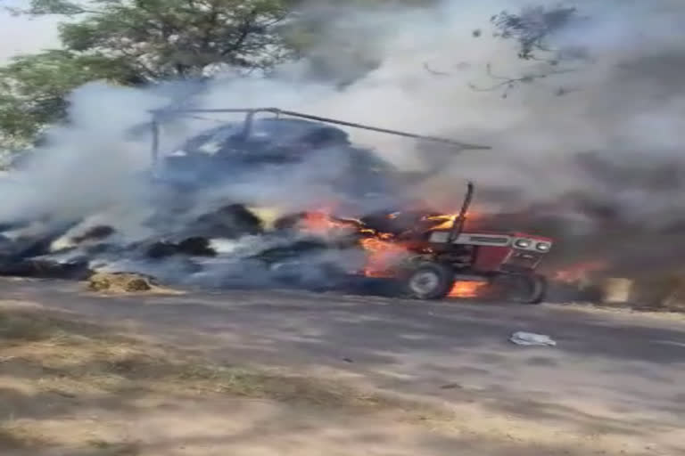 stubble filled tractor caught fire in Fatehabad