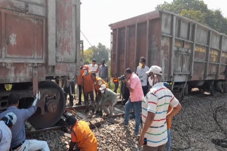 goods train derailed near Bhilai