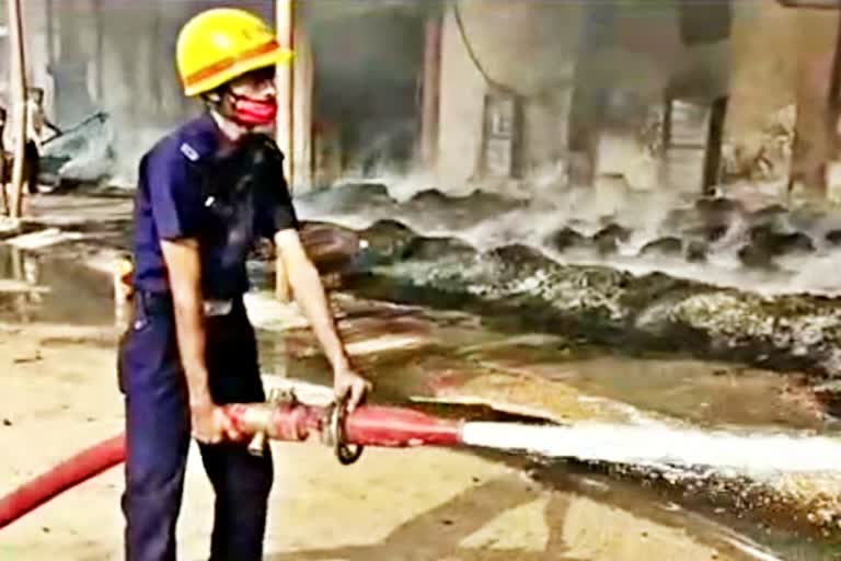 मूंगफली फैक्ट्री में लगी आग, बीकानेर में आगजनी, Fire in peanut factory