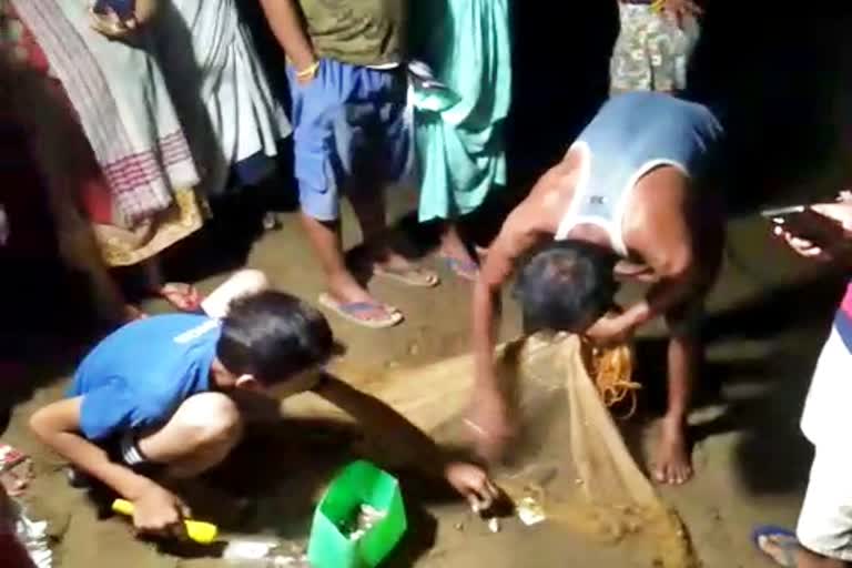 Doomdooma River fish death due to poison