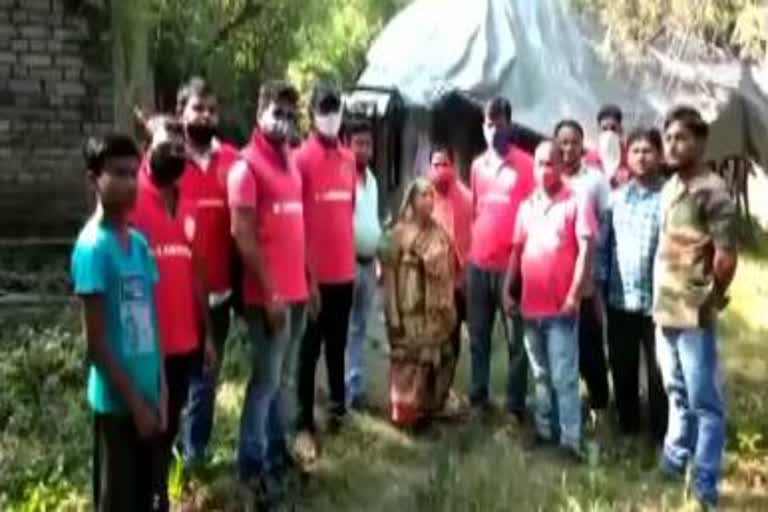 Effect of Etv Bharat: Local organisation helps old lady in Jajpur