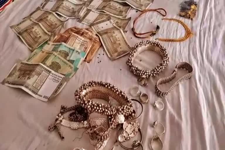 daundi-police-of-balod-arrested-thief