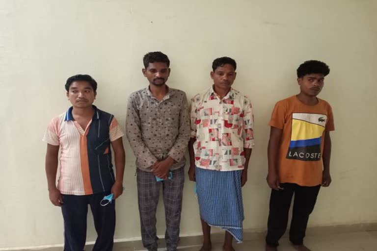 4 naxalites arrested in Bijapur