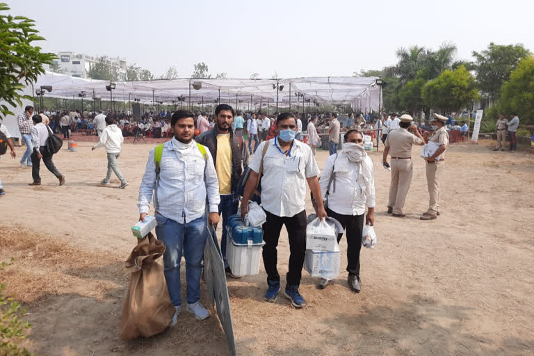 Polling in Baroda today, 1.78.250 lakh voters will decide the fate of 14 candidates