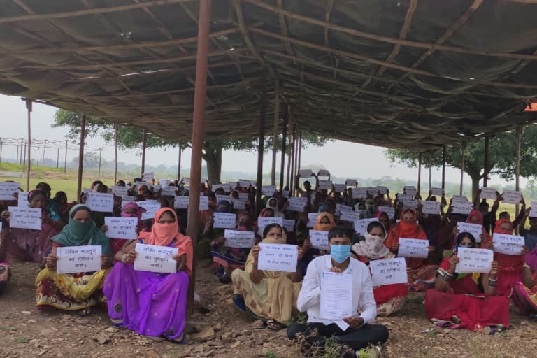 workers protest