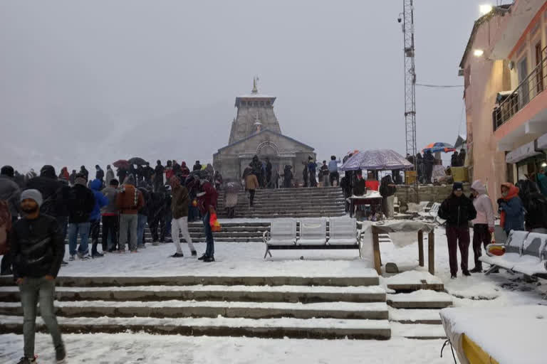 Kedarnath in Uttarakhand receives fresh snowfall