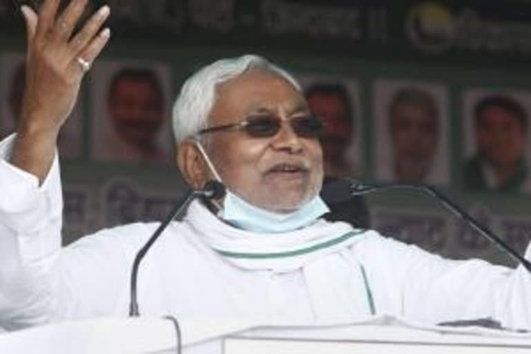 stone pelting on nitish kumar rally in madhubani