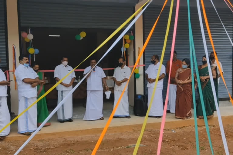 Nedunkandam Block Panchayat with a new project to prepare the market for the farmers  Nedunkandam Block Panchayat  new projec  farmers  market  കര്‍ഷകര്‍ക്ക് വിപണി ഒരുക്കാന്‍ പുത്തന്‍ പദ്ധതിയുമായി നെടുങ്കണ്ടം ബ്ലോക്ക് പഞ്ചായത്ത്  നെടുങ്കണ്ടം ബ്ലോക്ക് പഞ്ചായത്ത്  കര്‍ഷകര്‍  വിപണി  കാര്‍ഷിക മാര്‍ക്കറ്റുകള്‍  കര്‍ഷക കൂട്ടായ്മ  ബ്ലോക്ക് ഫെഡറേറ്റഡ് മാര്‍ക്കറ്റ്