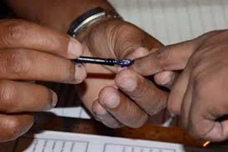 bihar polls 2020: EVM malfunction at more than 50 polling booths in second phase