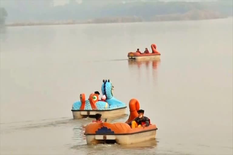 Boating started on Sukhna Lake after lockdown