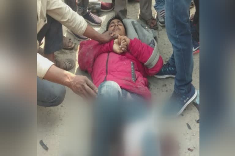 kashipur mahuakhedaganj accident