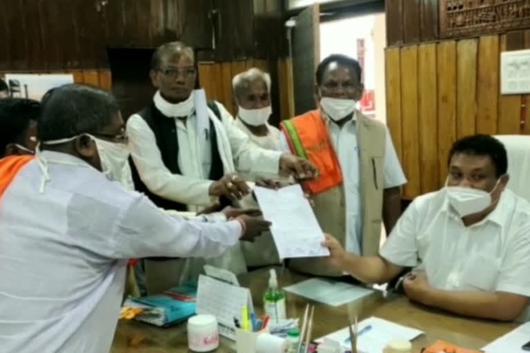 memorandum submitted to collector against bodhghat project in jagdalpur