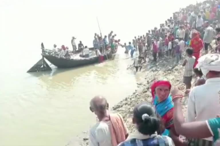boat capsized in bihar