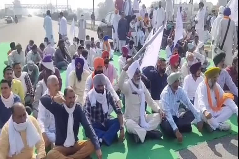 nh 44 jammed by farmers against agriculture law in karnal