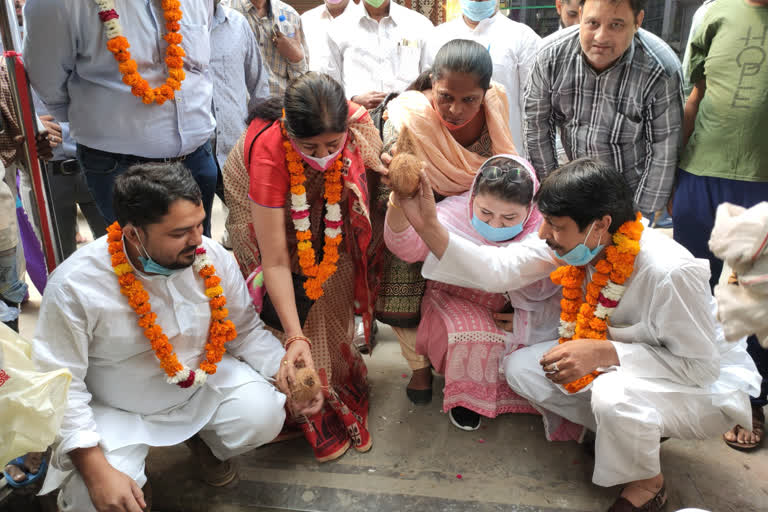 street making work inaugurate by locals in presence of seelampur mla