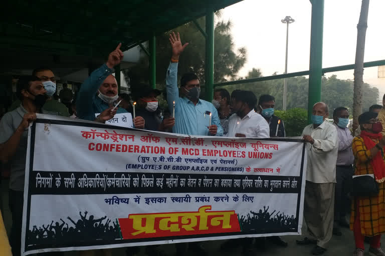 east delhi corporation employees protest for salary