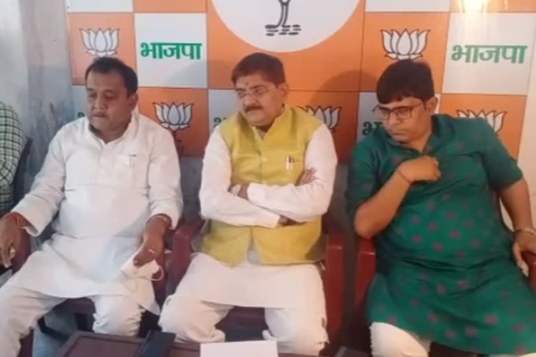 mla raj sinha condemned mumbai police in dhanbad