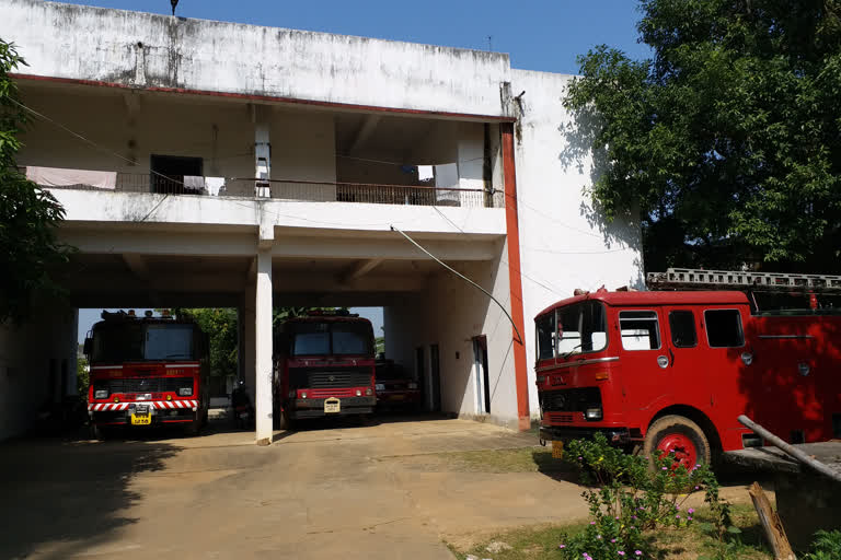 fire station personnel in dumka