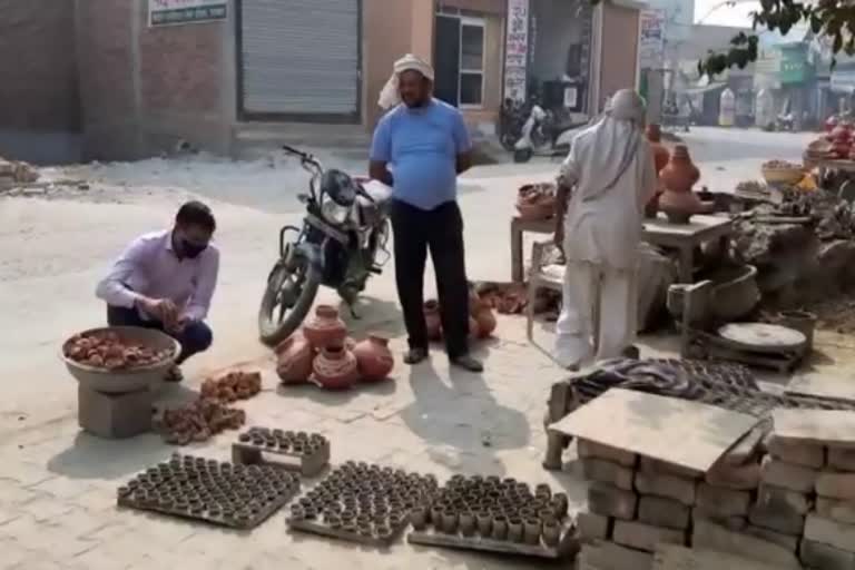 potters are facing financial problem due to less sale of  lamps in palwal