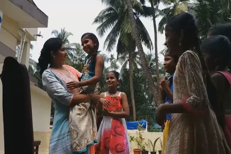 Rupa Ballala providing free education to slum children for 14 years In Udupi